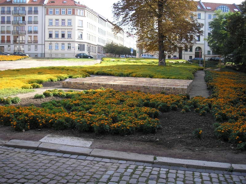 Grtnerische Lsung fr ein ungeklrtes Platzproblem, Halle 2006